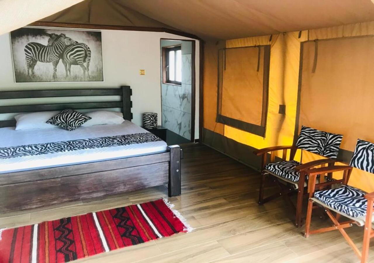 Oldonyo Orok Lodge Kajiado 외부 사진